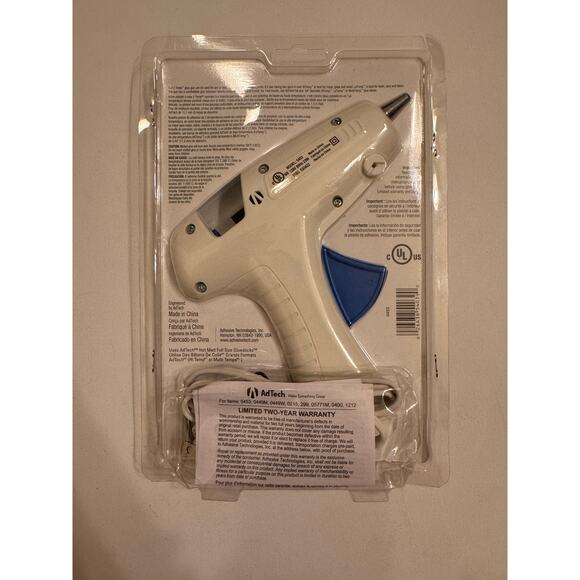 New Sealed Ad Tech 2 Temp Glue Gun White 5' Cord Precision Nozzle - Picture 2 of 3